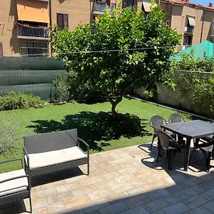 Casa Paestum. Your Wonderful Garden In Roma