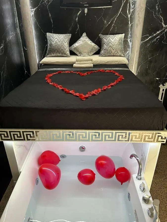 Roma Suite Idromassaggio Řím